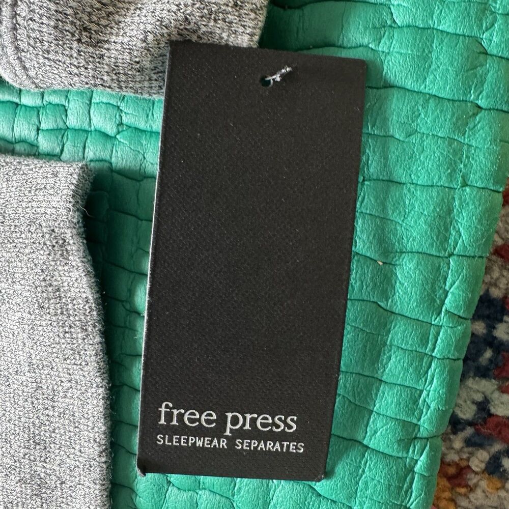 NEW Free Press Sweatshirt Womens L Gray Rainbow Accent Long Sleeve Crew Neck NWT - Picture 8 of 16